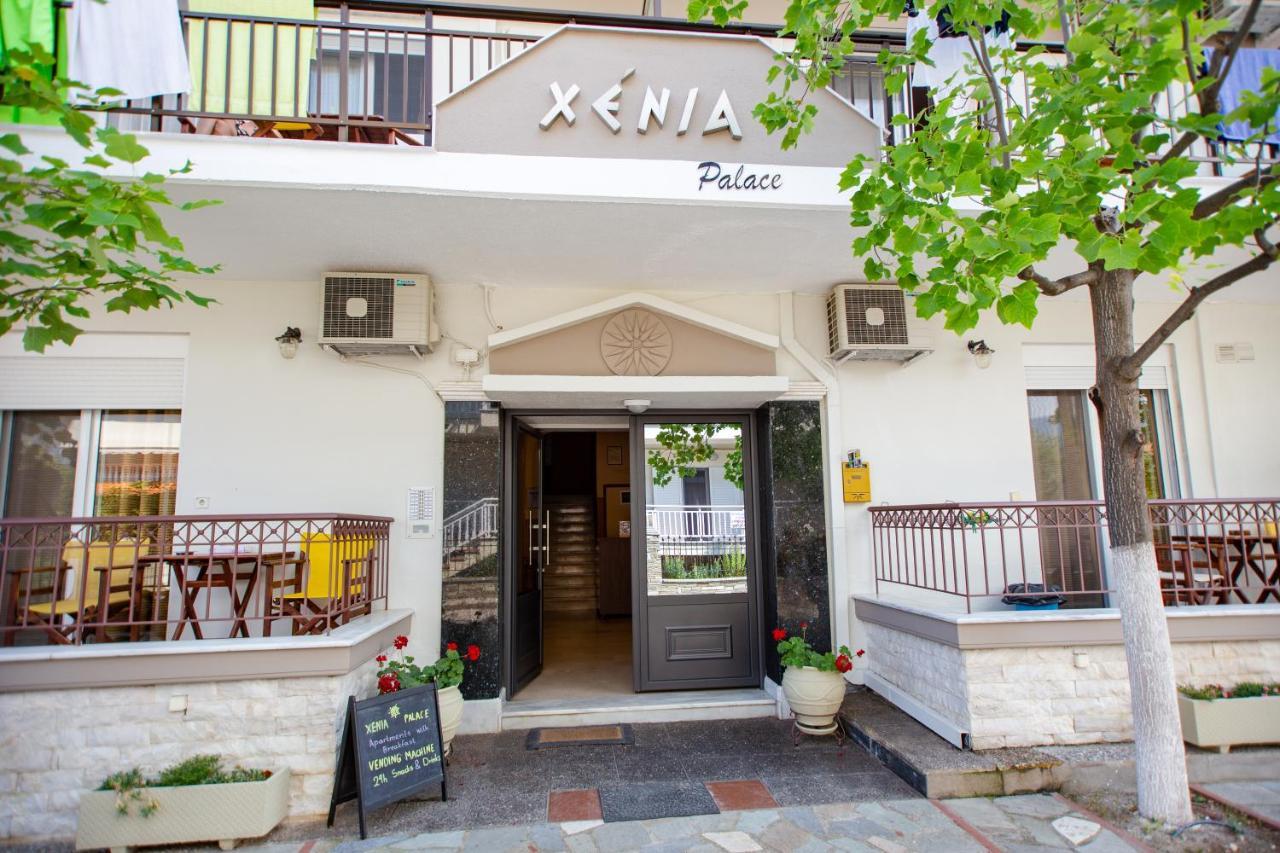 Xenia Palace Luxury Apartments เนอาวรัสนา ภายนอก รูปภาพ