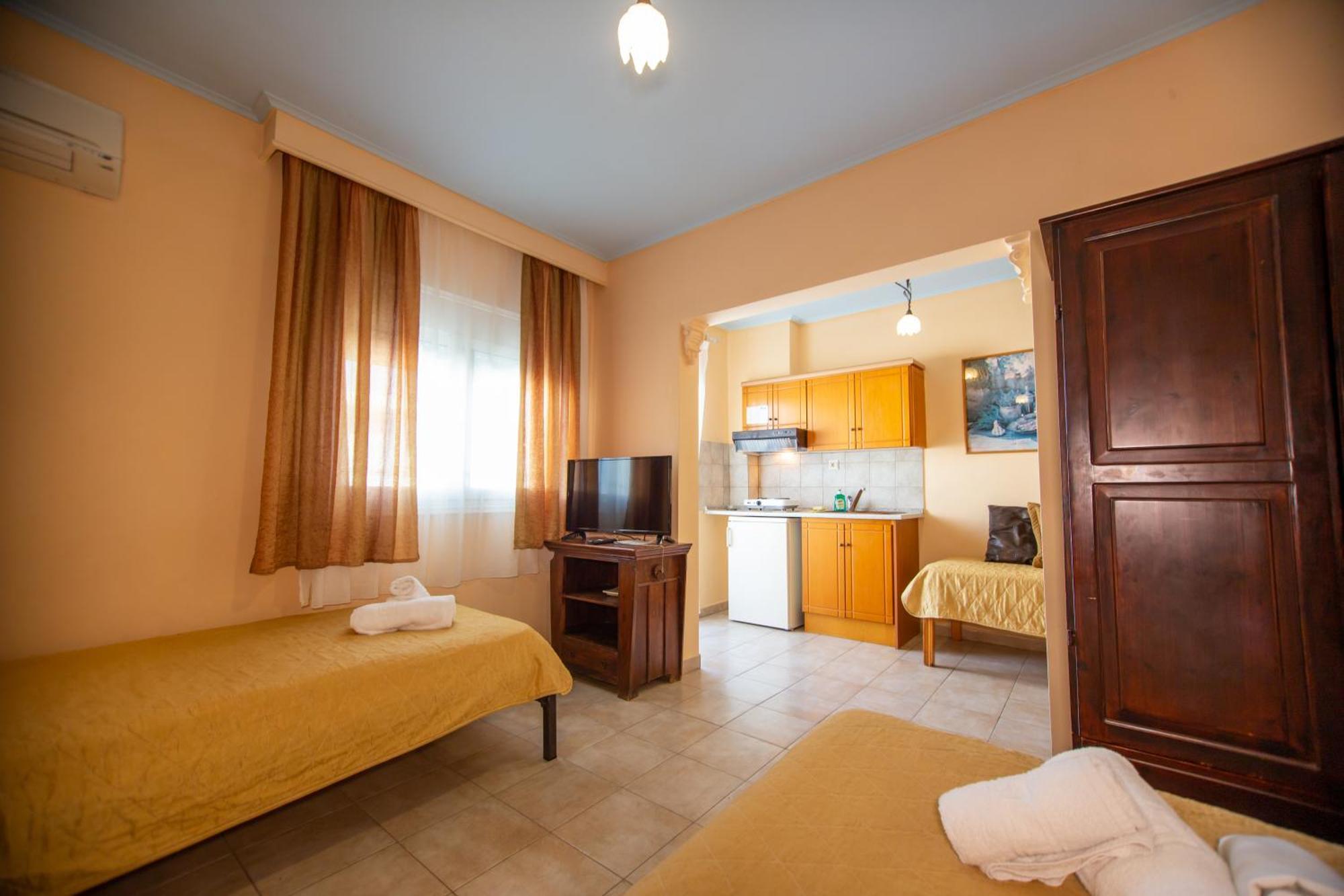 Xenia Palace Luxury Apartments เนอาวรัสนา ภายนอก รูปภาพ